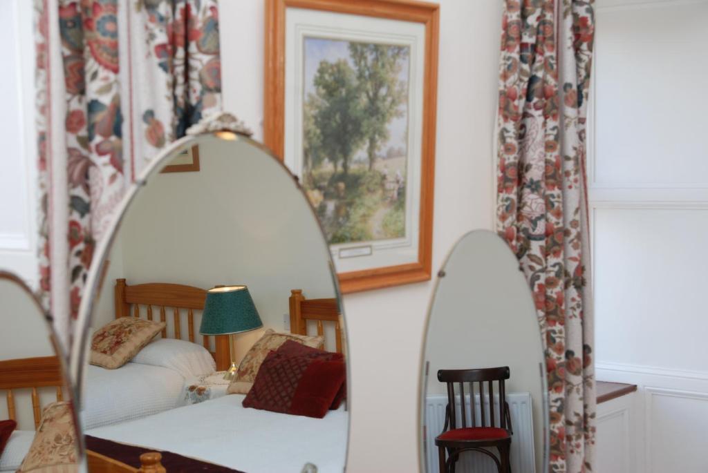 Kilburn House B&B Milltown  Zimmer foto